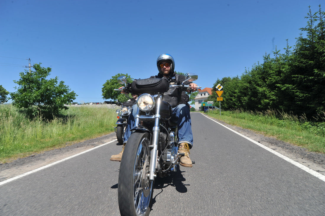 Pieni laukku, iso totuus – Compact Motorcycle Bags