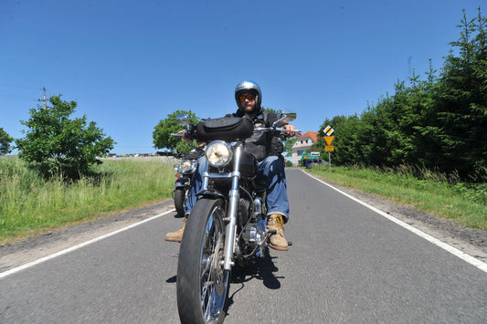Pieni laukku, iso totuus – Compact Motorcycle Bags